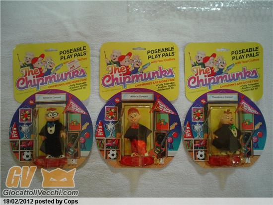 Chipmunks play pals 3.jpg